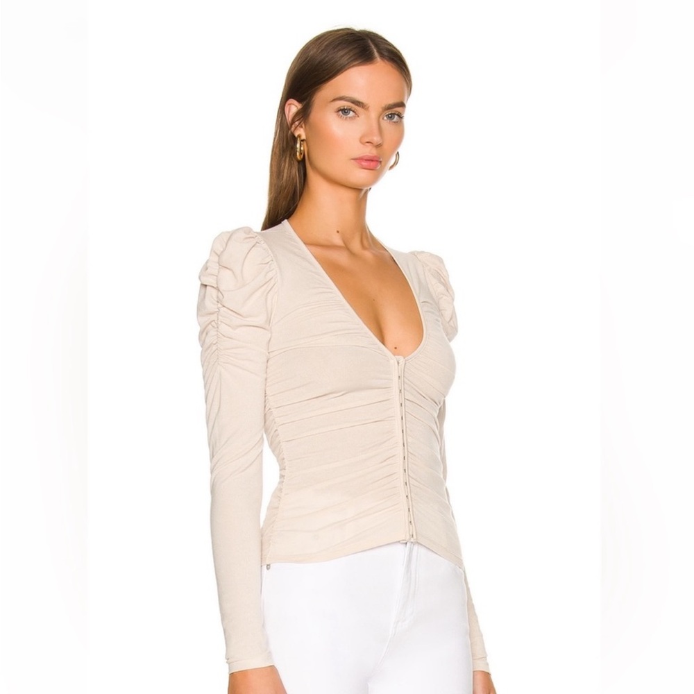 Astr creamFitted Ruched Long Sleeve Blouse